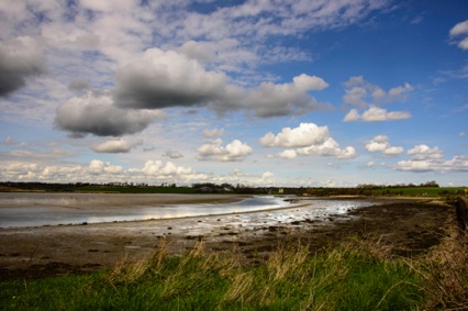 Approaching Wellingtonbridge from the south